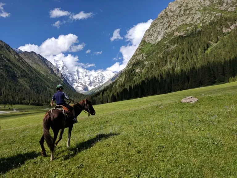 Horse riding in Kok-Jaiyk