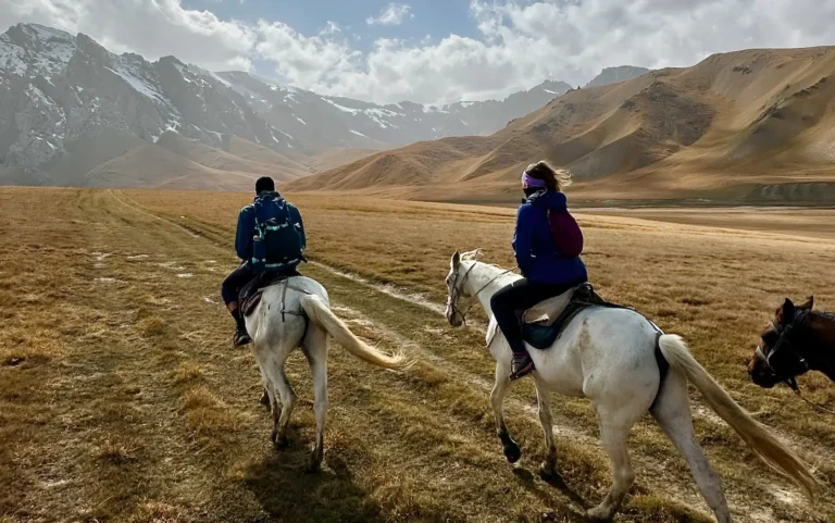 Horse riding to Kel Suu lake from yurt camp