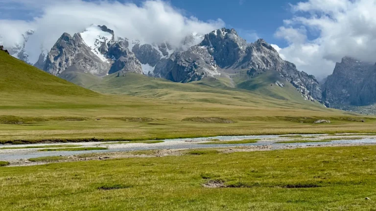 Kok Kiya valley near Kel Suu lake