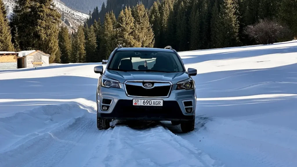 Subaru Forester 2020 (Silver) 3